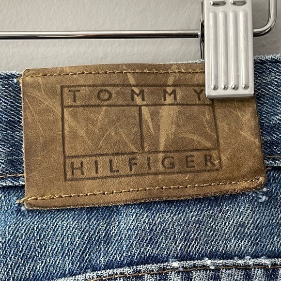 [34] Vintage Red Label Tommy Hilfiger Straight Leg Medium Wash Relaxed Jean - Picture 12 of 15